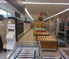 TESCO Refit Šamorín 1K