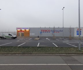 TESCO 0,65k Varín